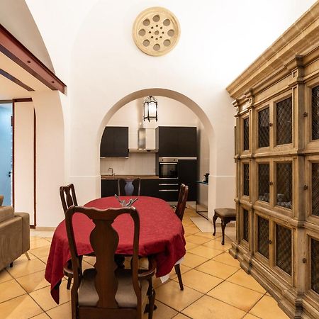 Appartement Palazzo Barone à Bari Extérieur photo