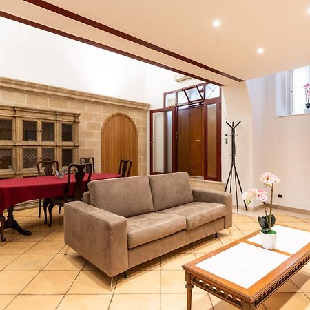 Appartement Palazzo Barone à Bari Extérieur photo